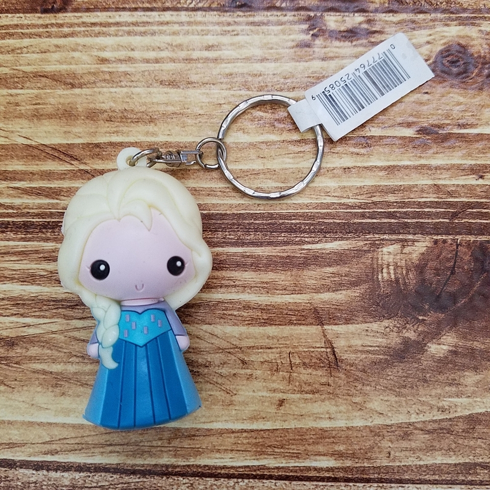Disney Elsa Frozen Mystery Figural Bag Keychain Clip Purse Pal